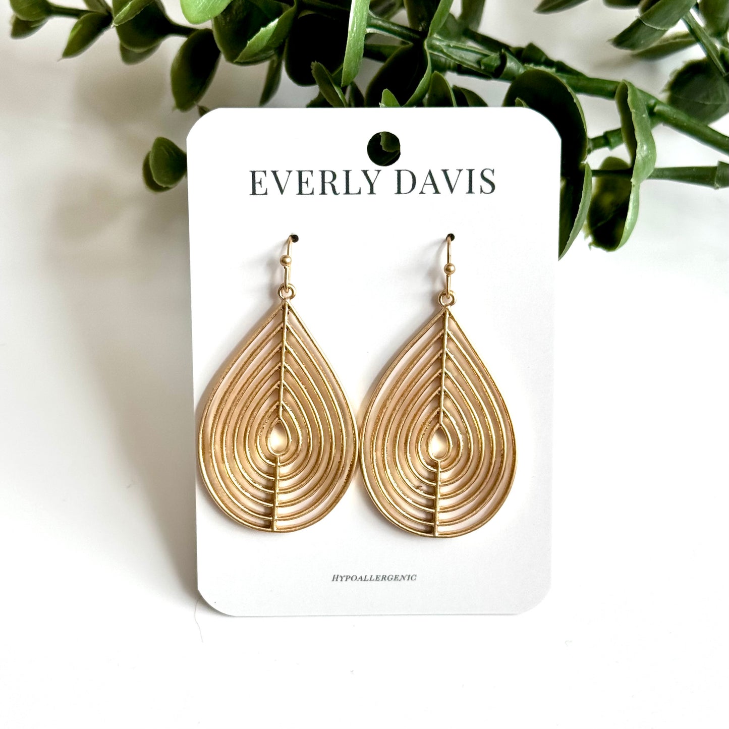 Leaf Shaped Wire Teardrop Earring